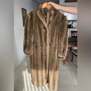 Vintage Real Fur Coat – Granny Core / Old Money Style – 3 Button